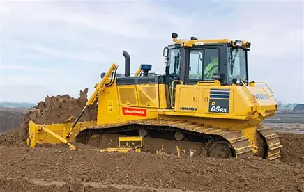 Komatsu D65 Bulldozer